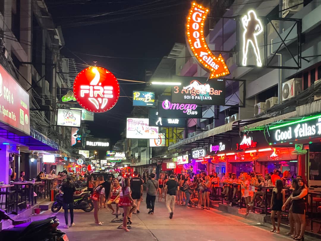 pattaya city-tour-girls-street